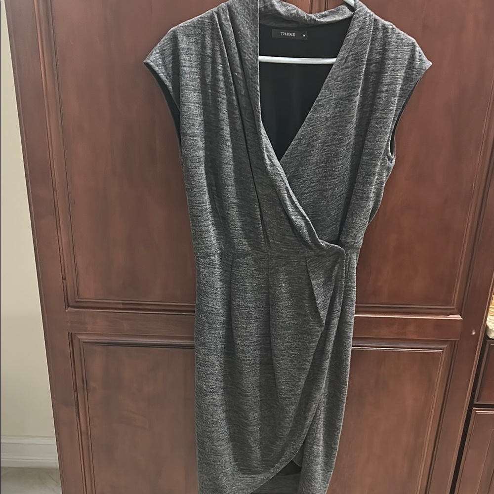 Elegant Gray Sleeveless Dress